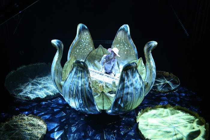 SMAPとの贅沢なライブパフォーマンスが実現したレディー・ガガ(C)フジテレビ