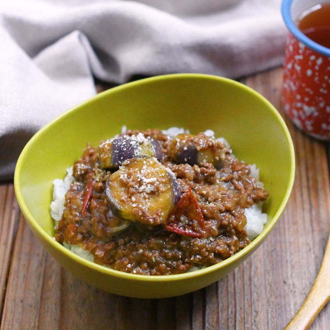 レンジで簡単！なすとひき肉のカレー丼