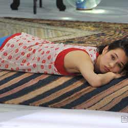 水原希子/ICEカップヌードル新CM「氷入れすぎた」篇メイキングカットより