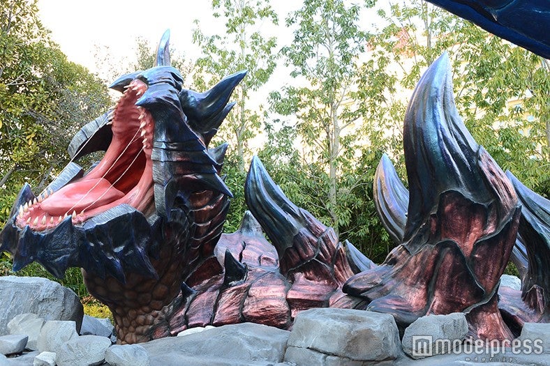 「モンスターハンター・ザ・リアル」／ディノバルド