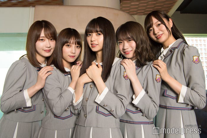 (左から)高山一実、与田祐希、齋藤飛鳥、秋元真夏、梅澤美波(C)モデルプレス