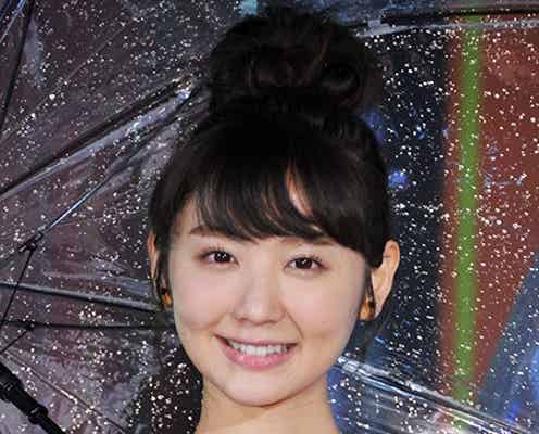 おのののか、真っ赤なミニワンピで美脚披露 クリスマスの予定明かす