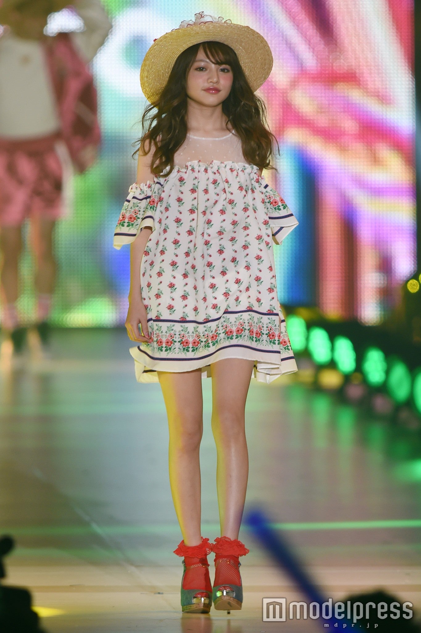 「Ranzuki」ちぃぽぽ、ストローハット×小花柄ワンピでランウェイをラブリーに彩る＜関コレ2016S／S＞