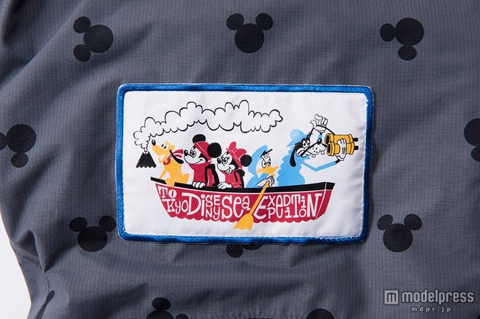 オリジナルデザインのワッペン(C)Disney
