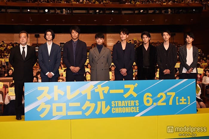 (左から)瀬々敬久監督、栁俊太郎、鈴木伸之、染谷将太、岡田将生、白石隼也、清水尋也、瀬戸利樹