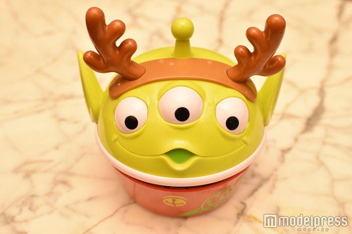 リトルグリーンまん、スーベニアケース付き¥880(C)モデルプレス