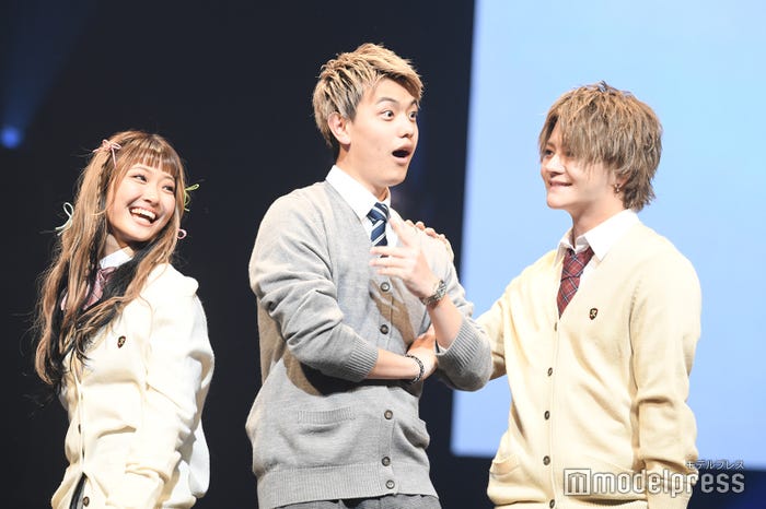 あみか、わかゔぁ、こたつ/フォーエイト48(C)モデルプレス