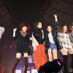 「KATY」モデル(左から)水上桃華、小森未彩、泉水セーラ、谷川りさこ、永井麻央、中村瑠璃奈