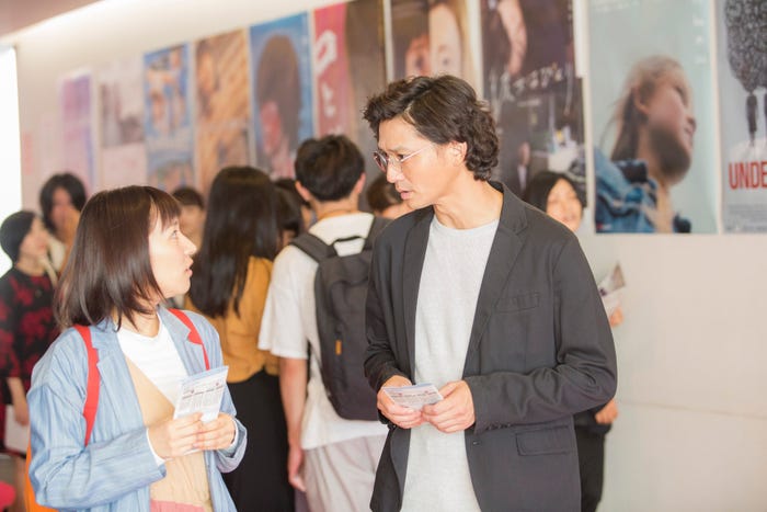 徳永えり、安藤政信/「恋のツキ」第10話より(C)新田章/講談社(C)「恋のツキ」製作委員会