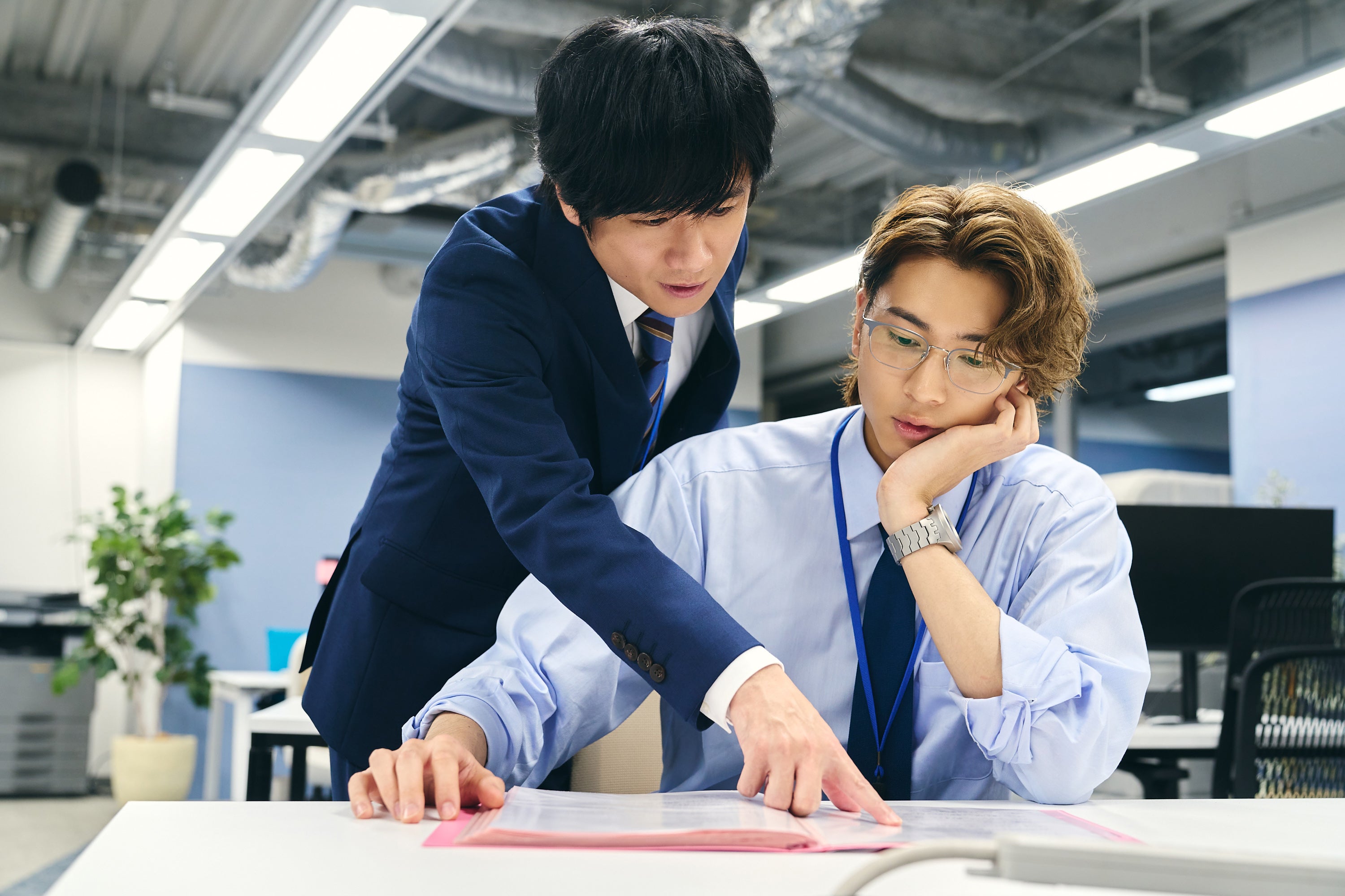 風間俊介、庄司浩平（C）マミタ・libre／「40までにしたい10のこと」製作委員会