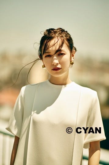 森絵梨佳/「CYAN issue 010(2016 AUTUMN)」より(画像提供:カエルム)