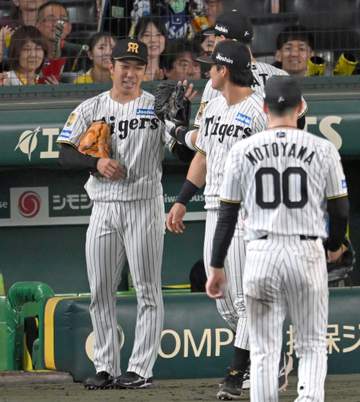 阪神・石井 342日ぶり1軍マウンド「すごく楽しい登板でした」【一問一答】