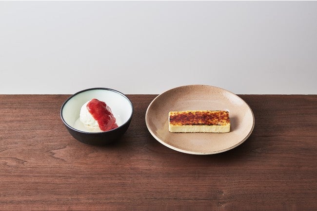 ブリック チーズケーキ550円、パブロヴァ650円／画像提供：ブルーボトルコーヒージャパン