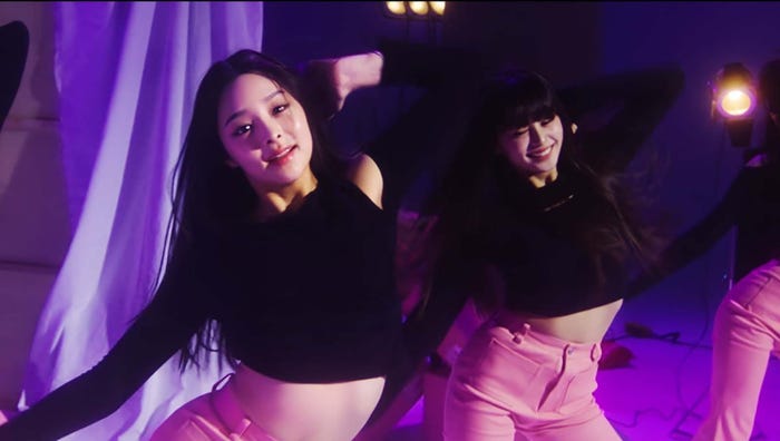 エトハート(AtHeart)「Shape&Beauty Debut!」篇より(提供写真)