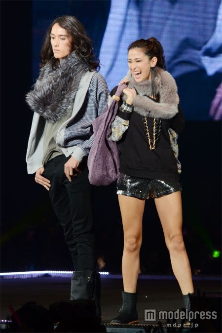 栗原類、メロディー洋子