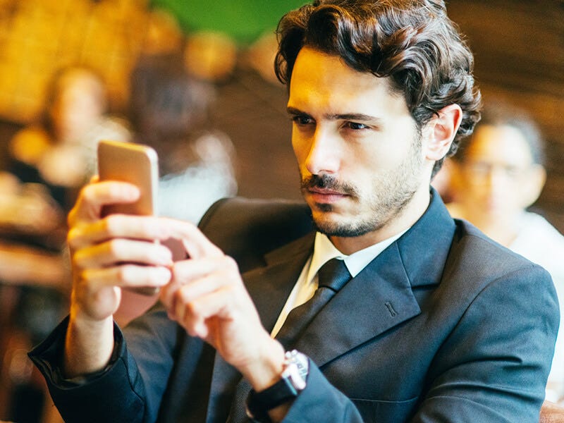 要注意 自然すぎてだまされそう 既婚男性からの 不倫のお誘いline モデルプレス