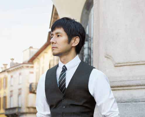 “いま最もスーツが似合う”西島秀俊、圧倒的な色気で6年ぶり表紙