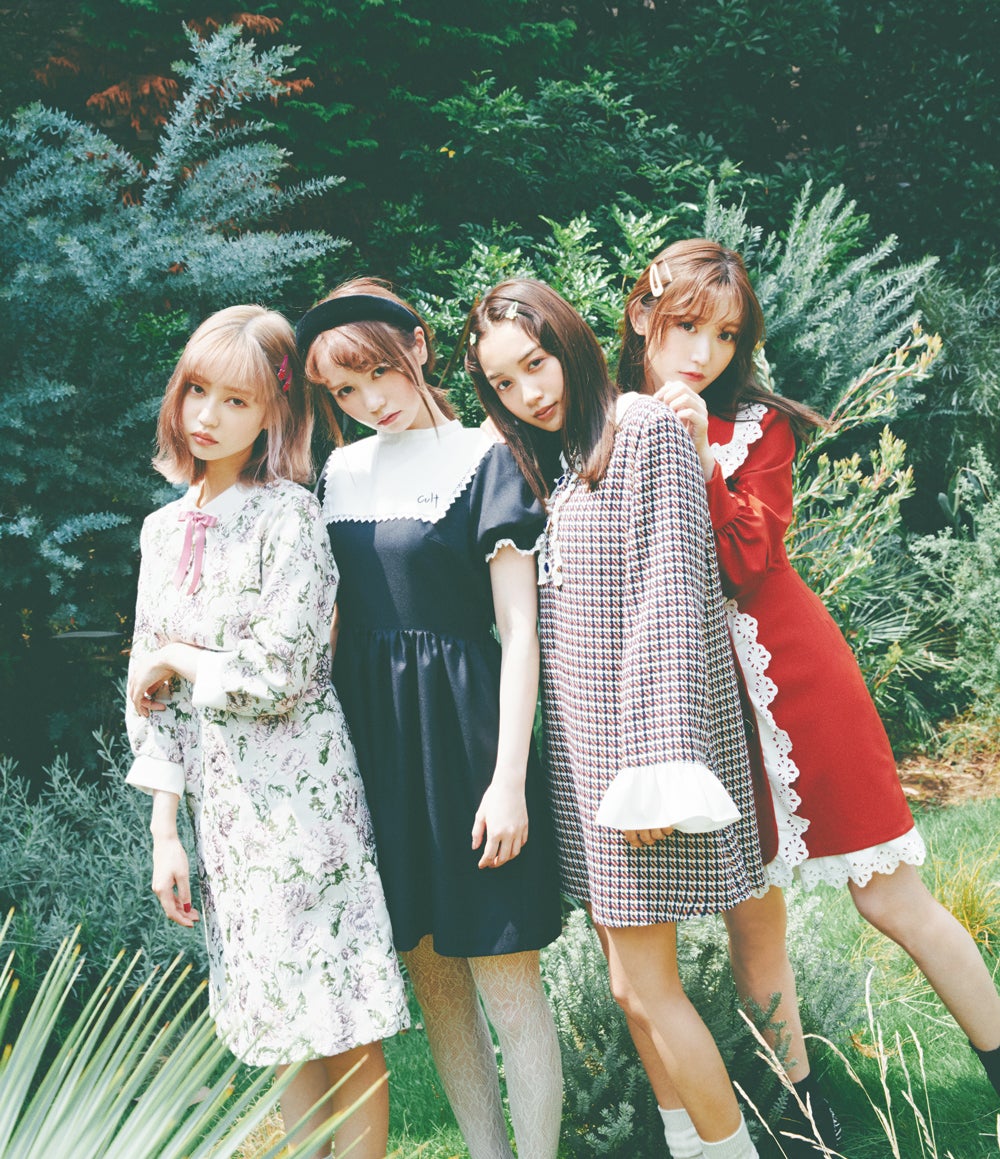 （左から）中村里砂、黒瀧まりあ
黒木ひかり、菅野結以 （提供画像）