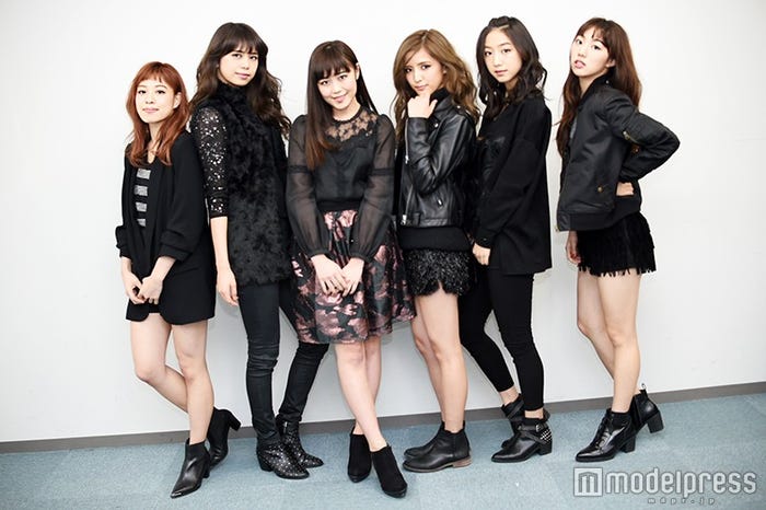 Flower/(左から)中島美央、佐藤晴美、鷲尾伶菜、藤井萩花、坂東希、重留真波(C)モデルプレス
