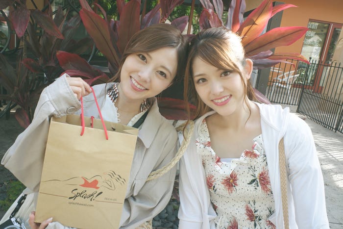 白石麻衣、松村沙友理「#乃木坂世界旅 今野さんほっといてよ!」独占オフショット(C)AbemaTV