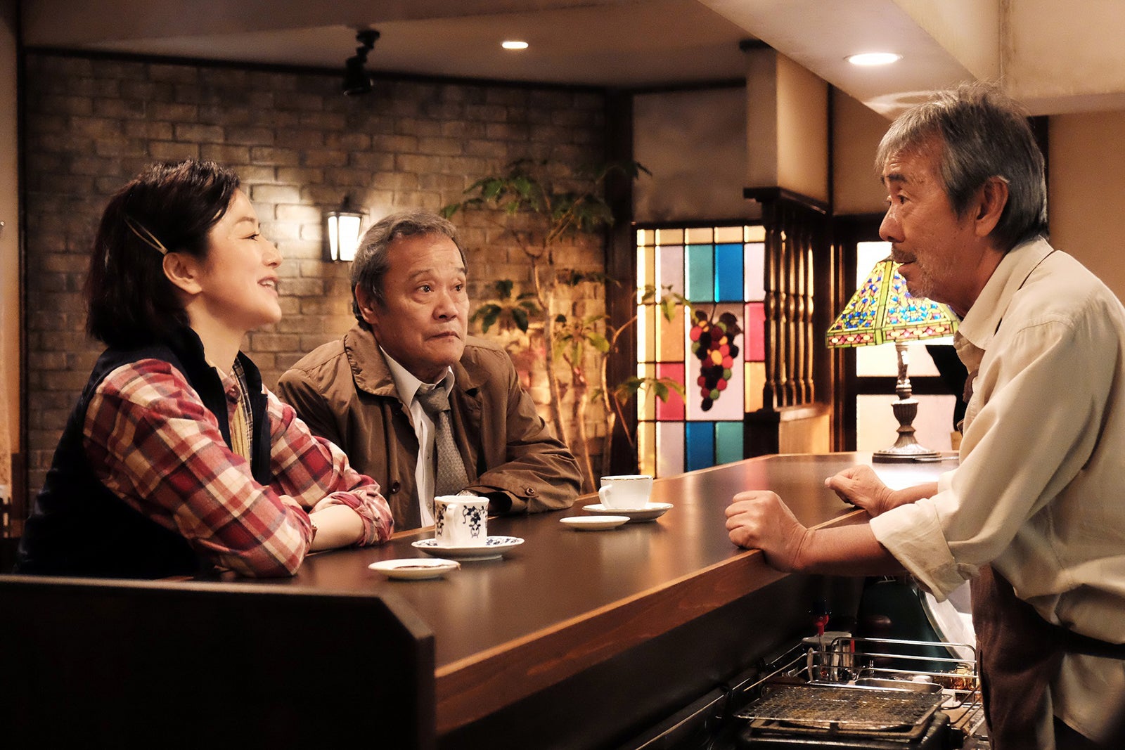 鈴木京香、西田敏行、寺尾聰／「琥珀」より（C）テレビ東京