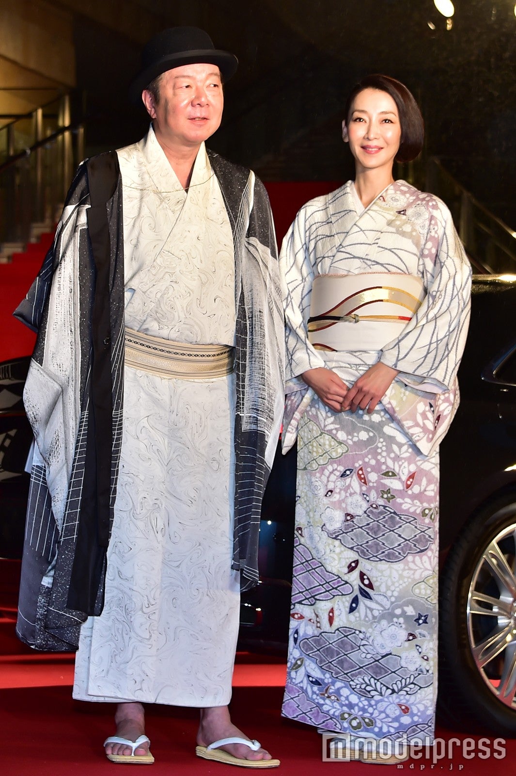 （左から）古田新太、稲森いずみ （C）モデルプレス