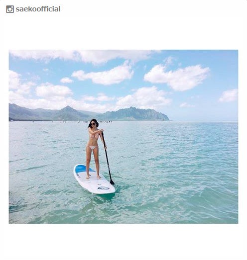 紗栄子、ビキニ姿で美ボディあらわ ハワイ満喫プライベートショットに「画になる」「スタイル良すぎ」の声