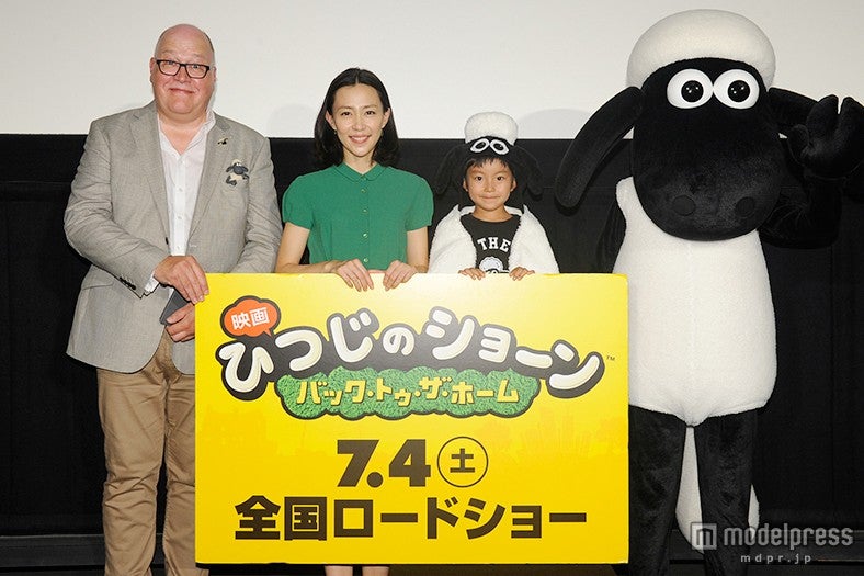 （左から）リチャード・スターザック監督、木村佳乃、加藤憲史郎