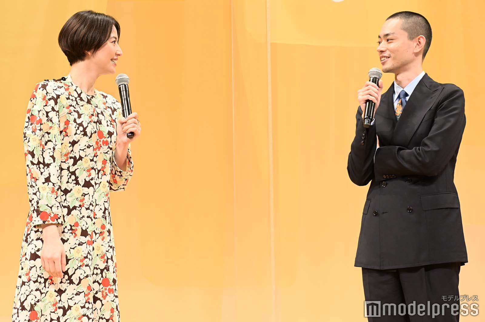 長澤まさみ、菅田将暉 （C）モデルプレス