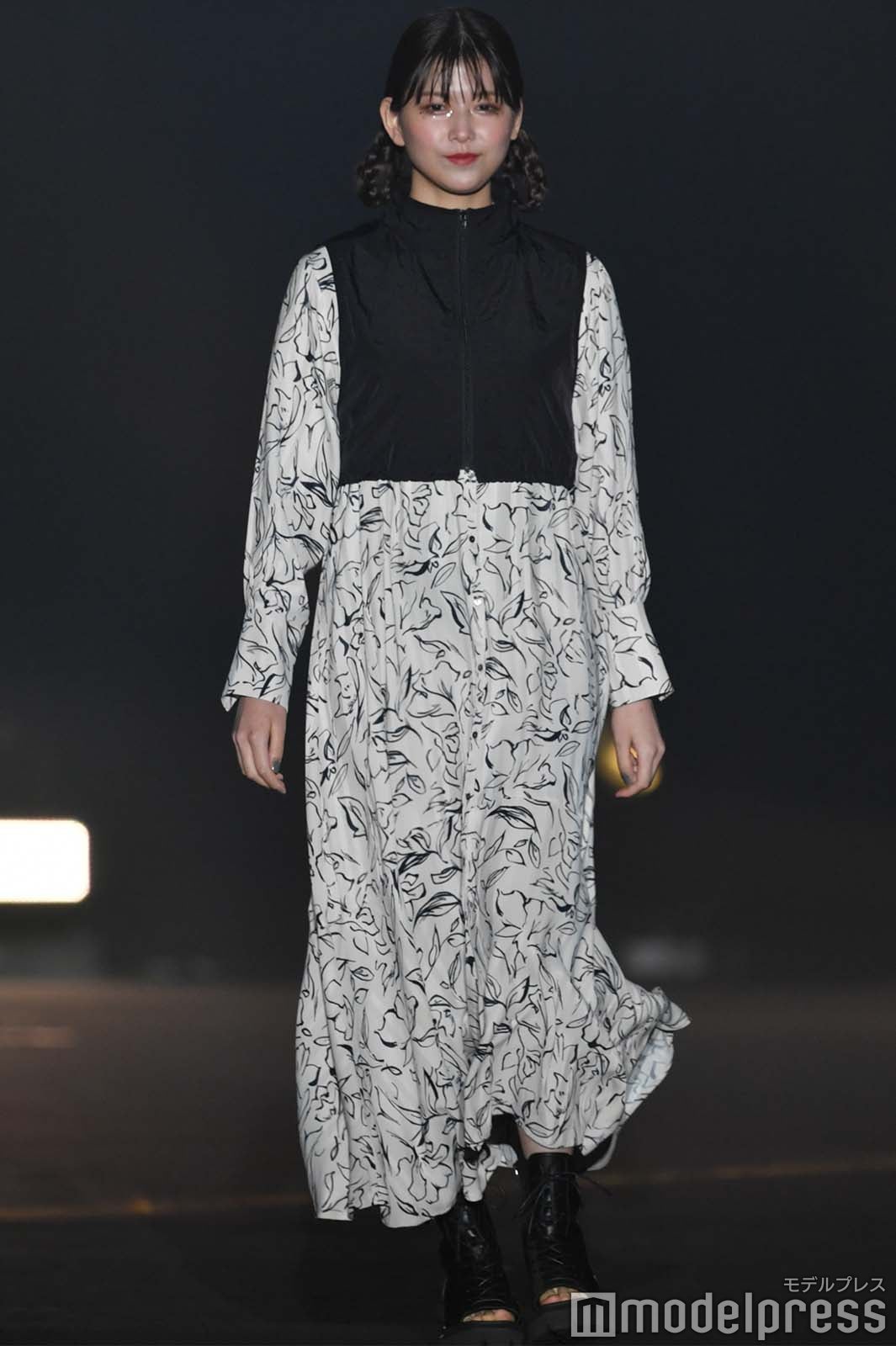 渡邉理佐（C）モデルプレス