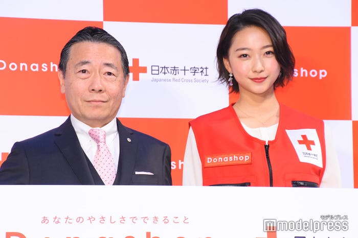 (右)畠山愛理(C)モデルプレス