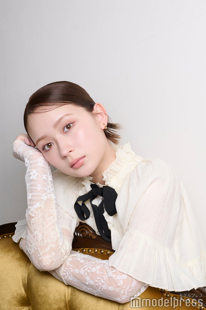 モデルプレスのインタビューに応じた畑芽育（C）モデルプレス