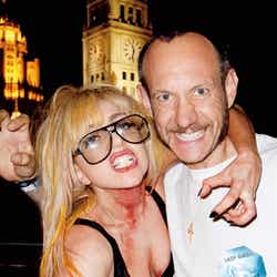 レディー・ガガ、テリー・リチャードソン/Copyright(C)2011 by Ate My Heart, Inc. and American International Productions LLC.