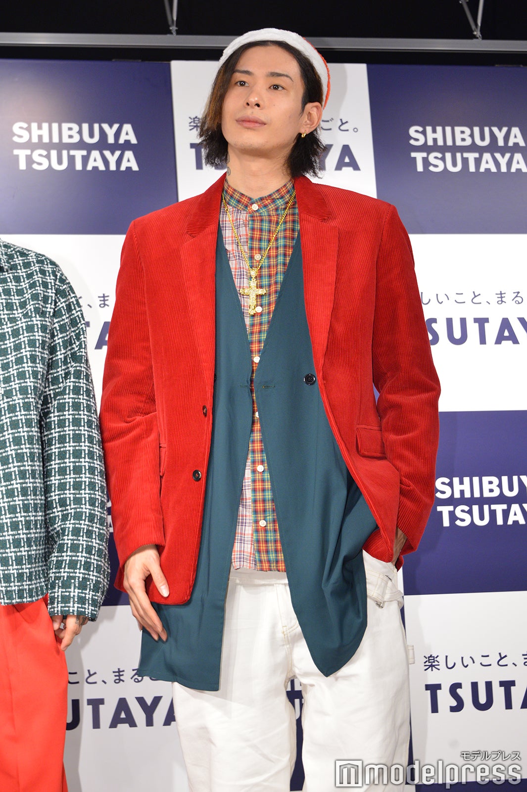 DJ脇（C）モデルプレス