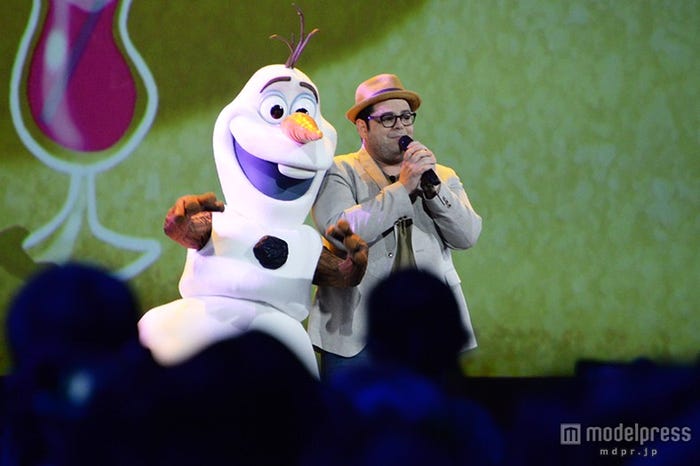 ジョシュ・ギャッドとオラフ/「アナと雪の女王」の音楽イベント「Frozen FAN demonium A MUSICAL CELEBRATION」