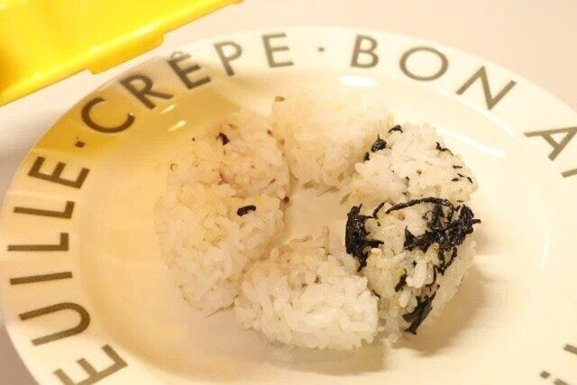 ダイソー　ミニおにぎりメーカー
