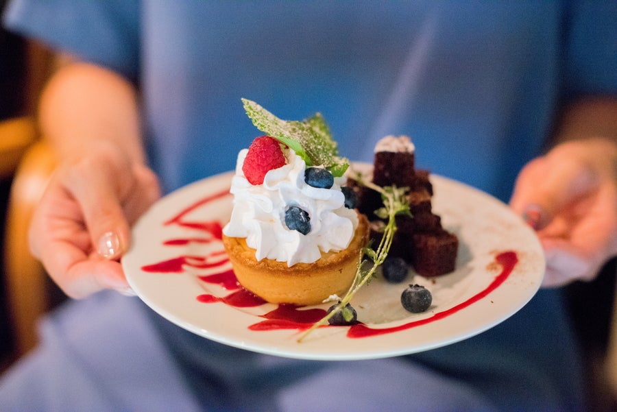 絵本の中のBar オリジナルスイーツ