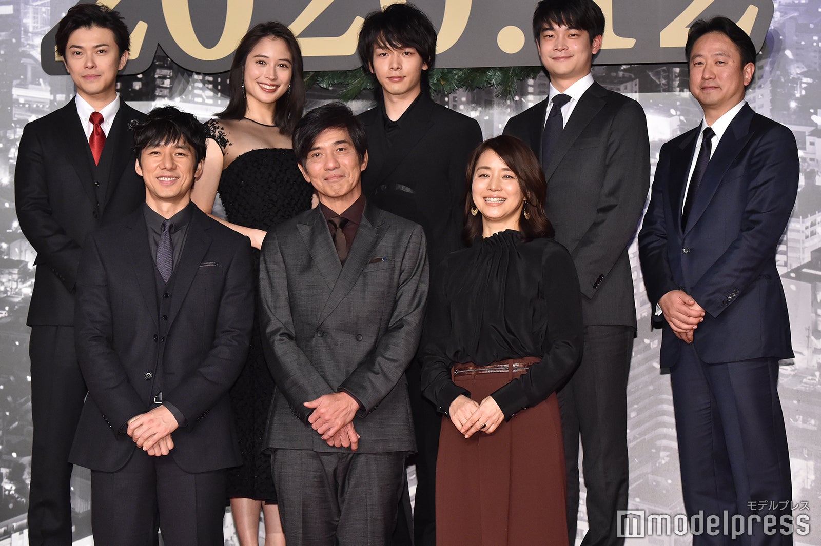 （後列左から）勝地涼、広瀬アリス、中村倫也、井之脇海、波多野貴文監督（前列左から）西島秀俊、佐藤浩市、石田ゆり子（C）モデルプレス