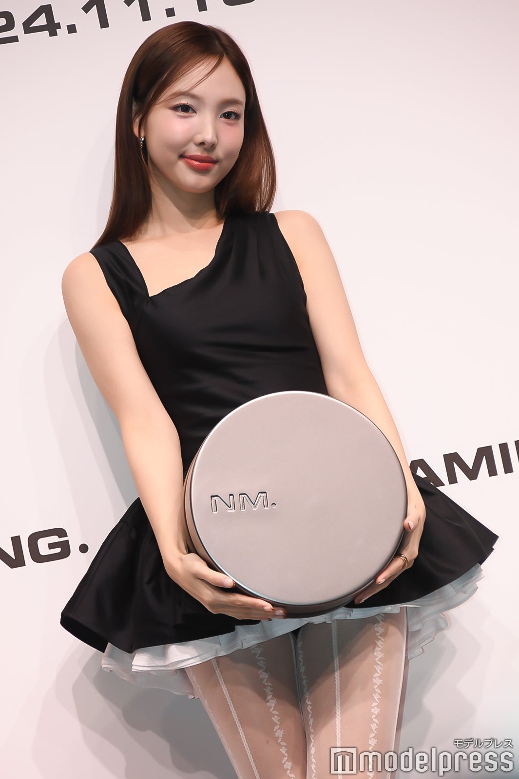 ナヨン（C）モデルプレス