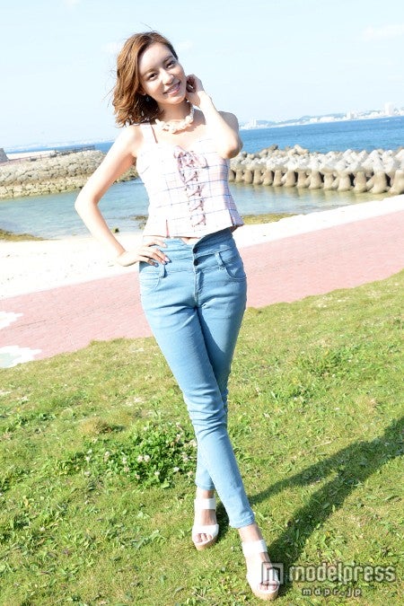 抜群のスレンダーボディを披露