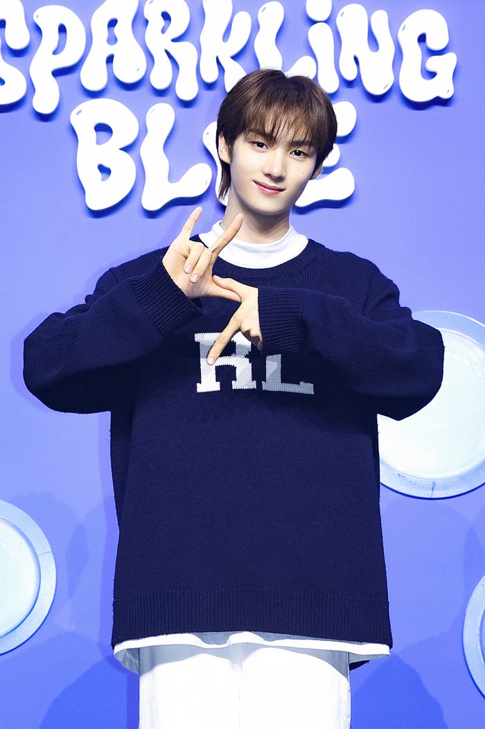 YOUNGJAE/TWS(P)&(C)PLEDIS Entertainment