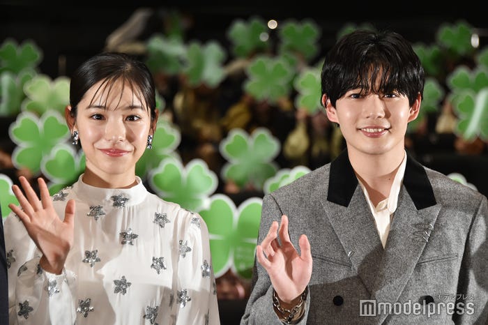 當真あみに四つ葉のクローバーをもらって泣いた長尾謙杜(C)モデルプレス