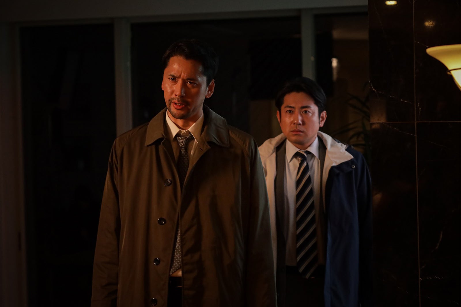 （左）深水元基「君が獣になる前に」第7話より（C）「君が獣になる前に」製作委員会