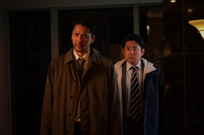 (左)深水元基「君が獣になる前に」第7話より(C)「君が獣になる前に」製作委員会