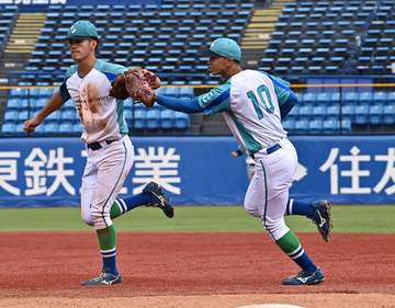 周南公立大が5回コールド勝利！ 2022年に公立化 選手半数がアルバイトと両立 中村監督「選手の主体性尊重している」