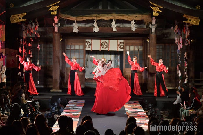 宝塚歌劇団OGメンバー/「BISHU COLLECTION produced by TGC」より(C)モデルプレス