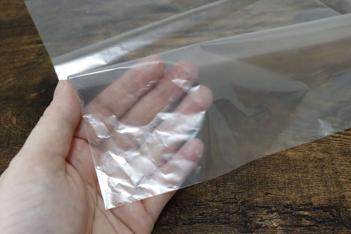 ダイソーのホタテの貝殻を練り込んだ鮮度保持袋の質感