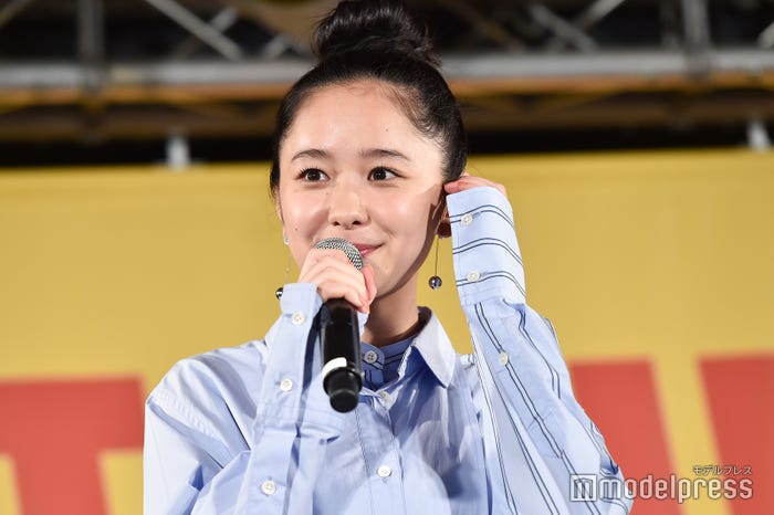 堀田真由 (C)モデルプレス