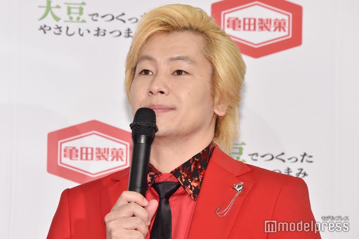 カズレーザー 志村けんさんの 名言 に脱帽 僕らの感じる 面白い を作ってくれた モデルプレス カズレーザー 志村けんさんの 名言 に脱帽 僕らの感じる 面白い を作ってくれた モデルプレス