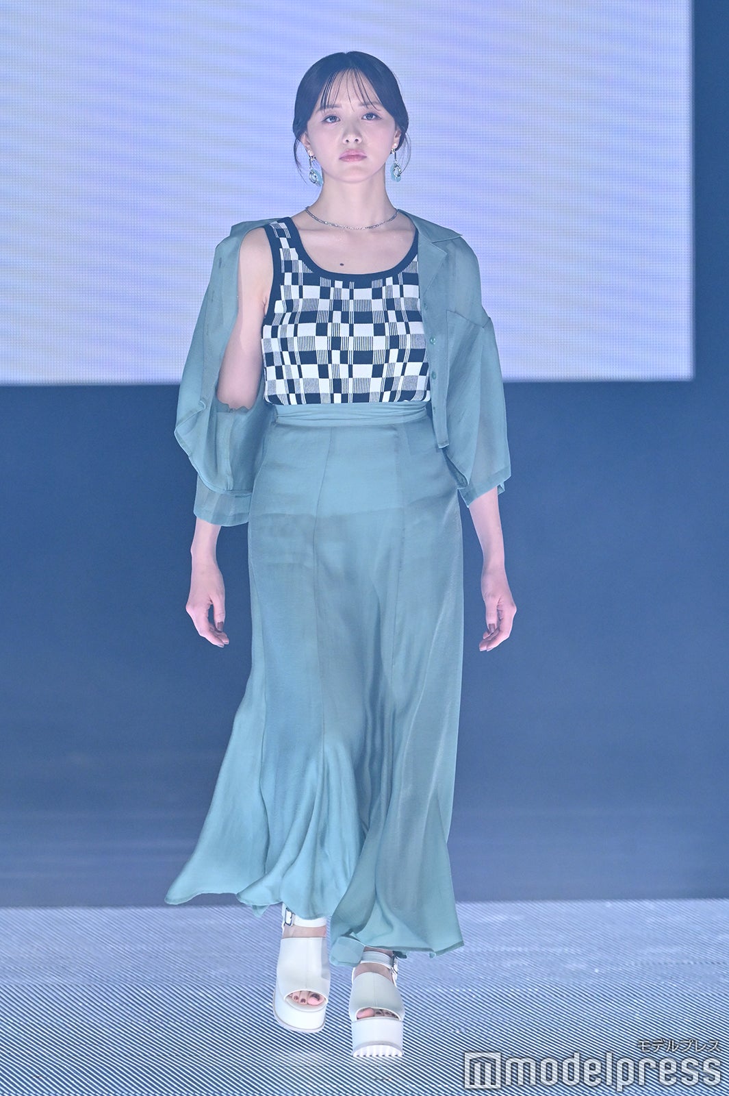 （C）モデルプレス